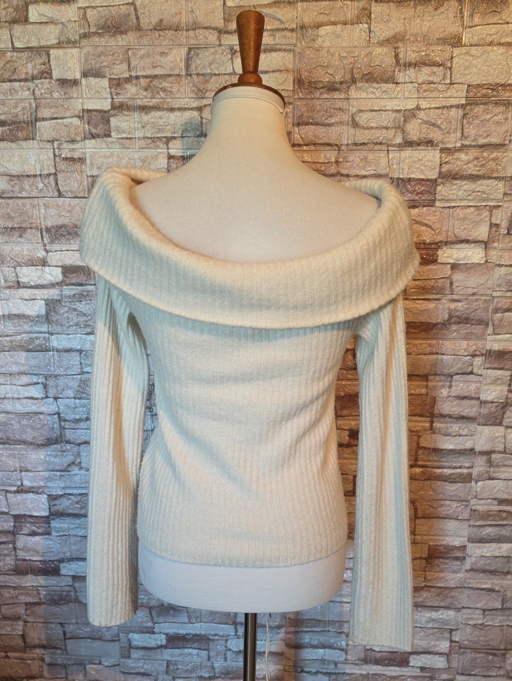 H&M Off-Shoulder Ribbed Cream Sweater - Picture 2 of 7